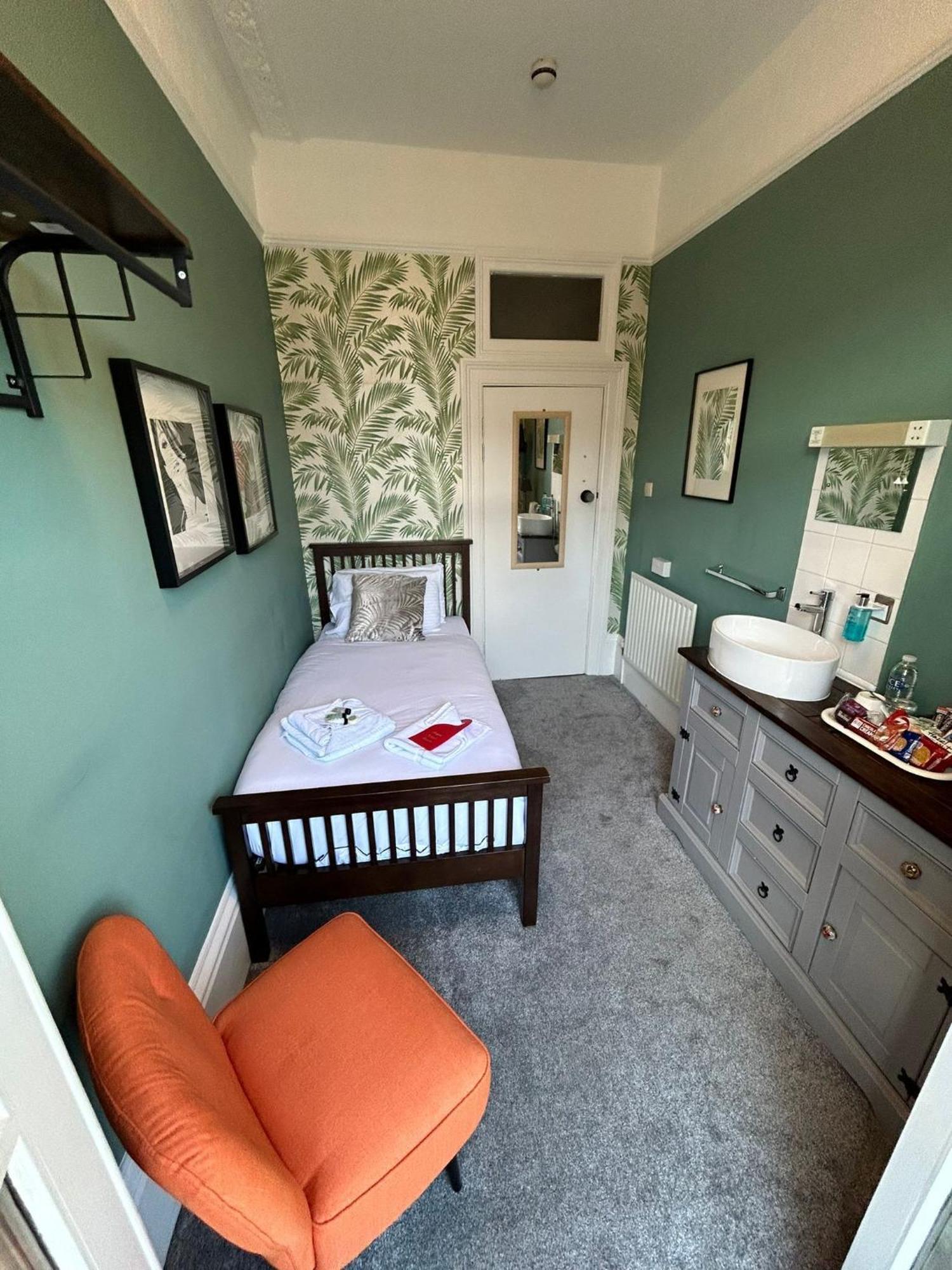The Lyndhurst Guest House Great Yarmouth Zewnętrze zdjęcie